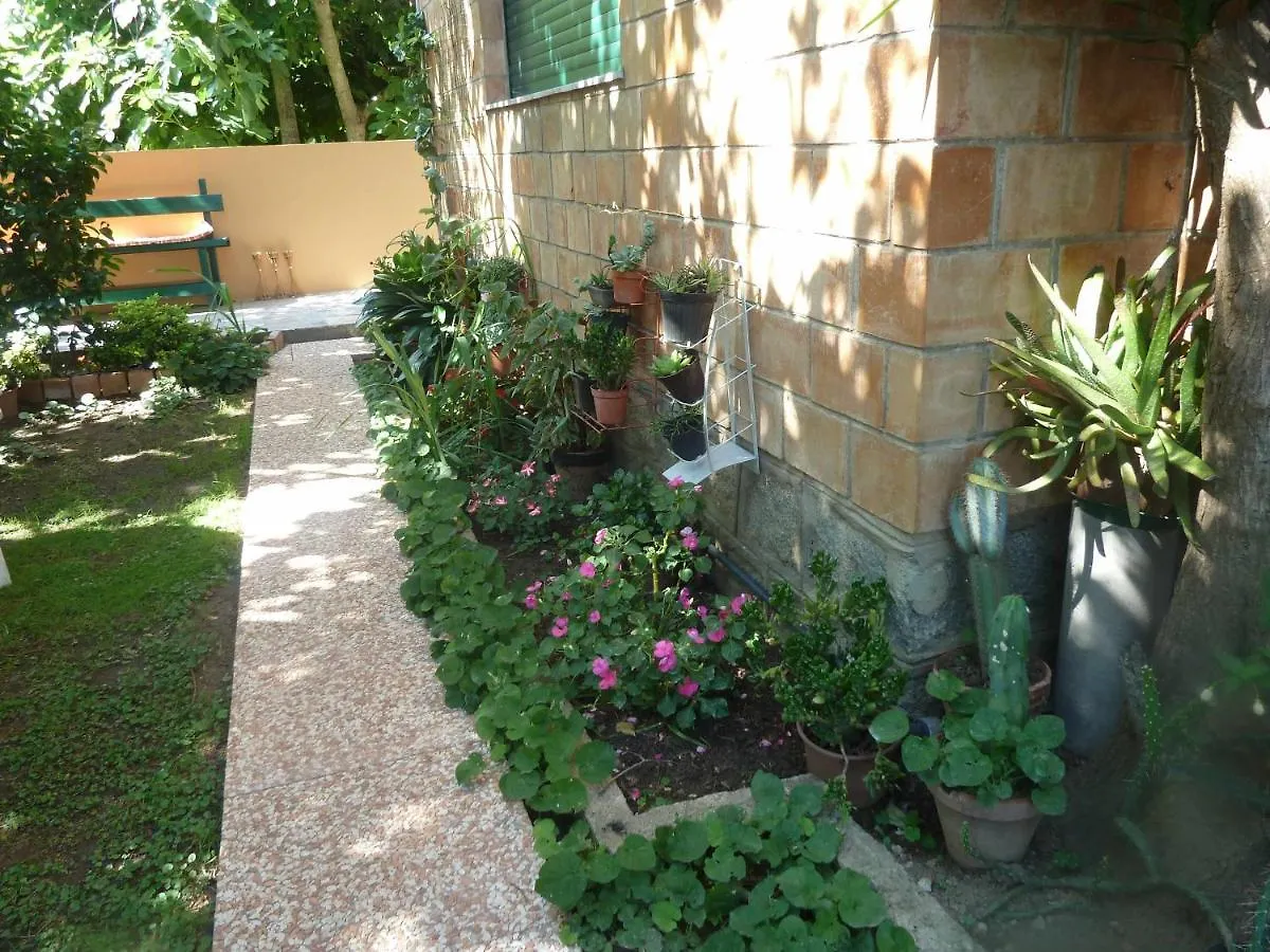 Bed and Breakfast Bb Le Violette Tortolì Bed & Breakfast